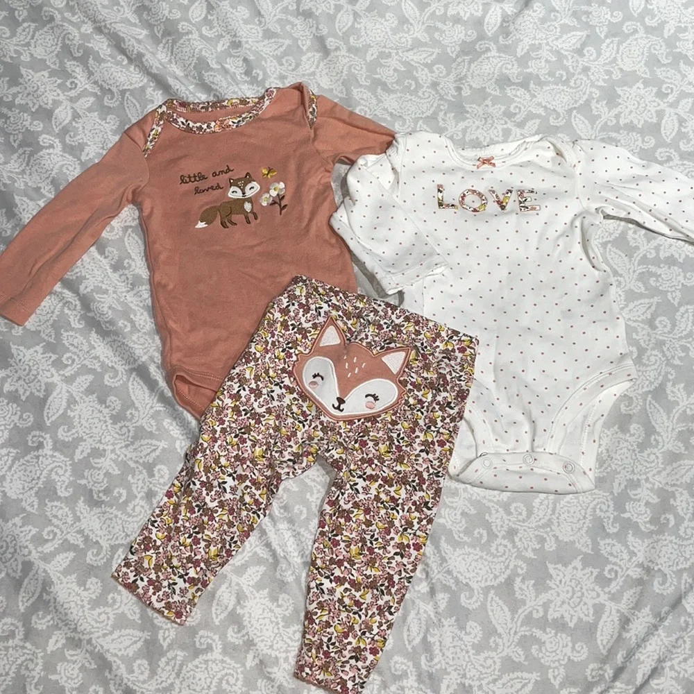 Carters Bundle - Picture 1 of 2